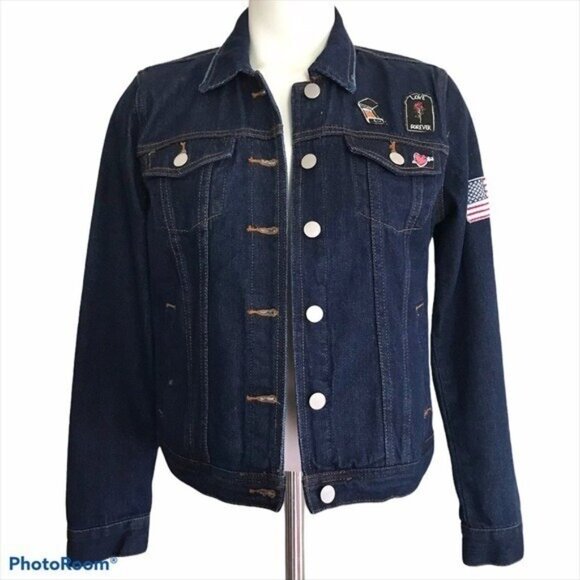 KENDALL+ KYLIE Women's Denim Trucker Patched Jean Jacket Size S Cotton Blue NWOT - Picture 1 of 11